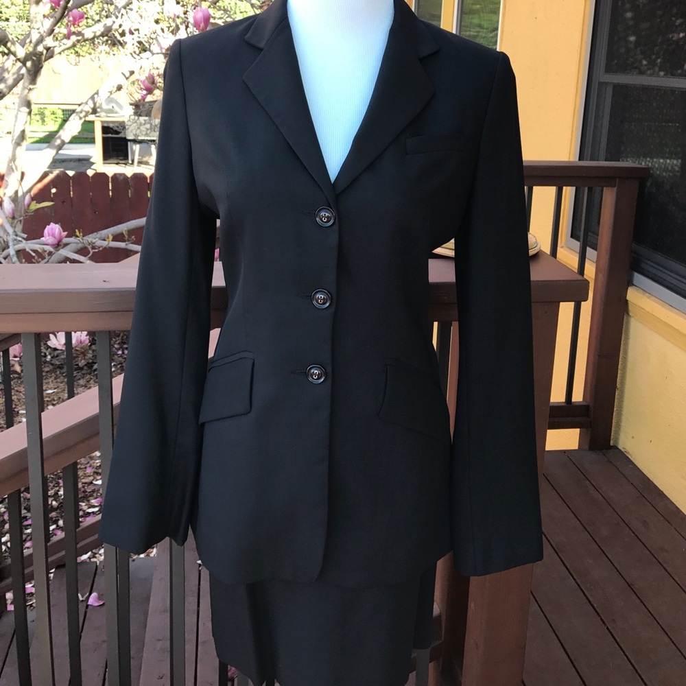 Georgiou Skirt Suit Black